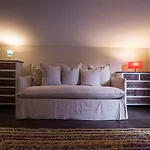Hotel Thomsn & 3*