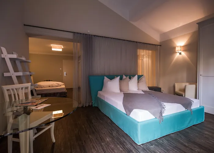 Thomsn & Hotel