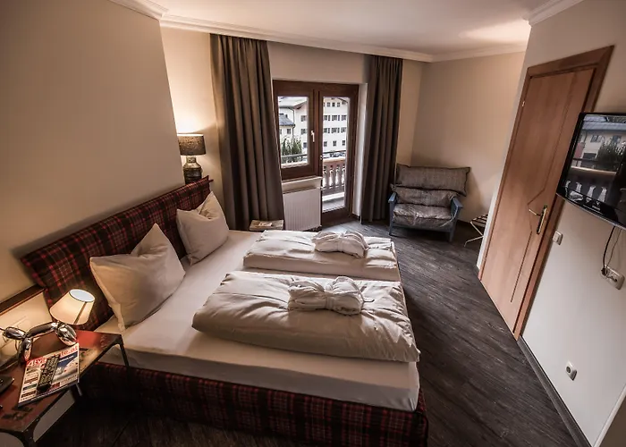 Thomsn & 3* Saalbach-Hinterglemm