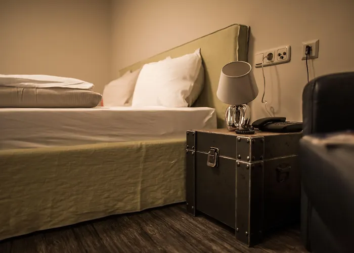 Thomsn & Hotel 3*