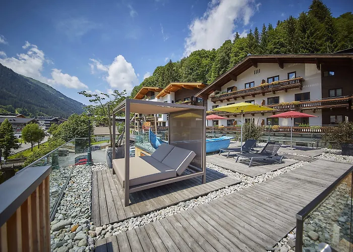 Hotel Thomsn & 3*