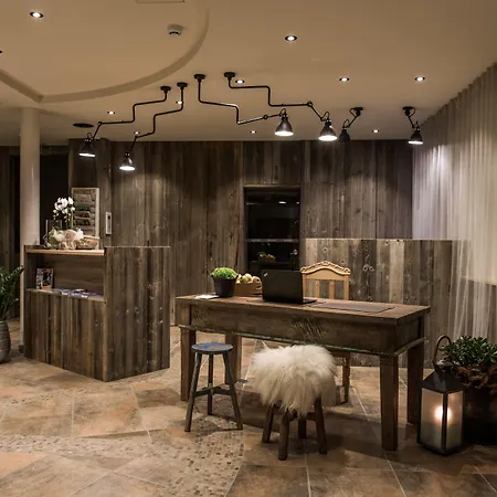 Hotel Thomsn &