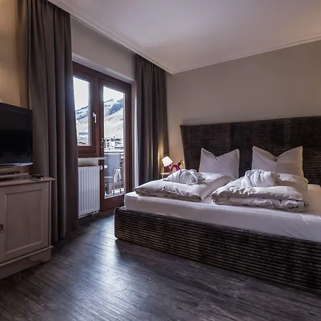 Thomsn & Hotell Saalbach-Hinterglemm