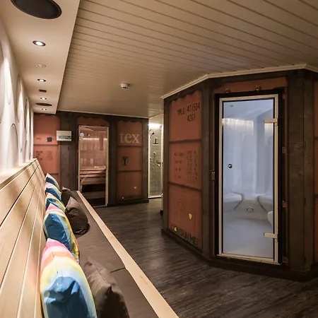 Thomsn & 3* Saalbach-Hinterglemm