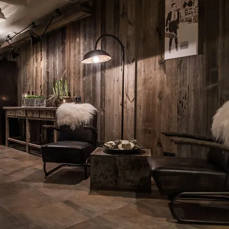 Thomsn & 3* Saalbach-Hinterglemm