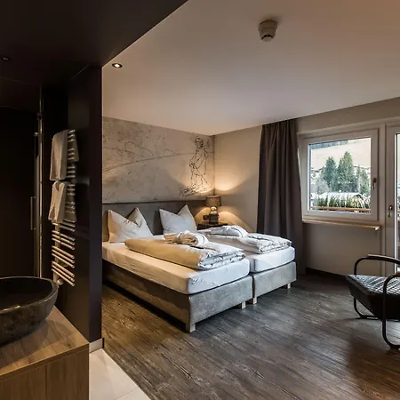Thomsn & Hotel 3*