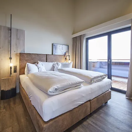 Thomsn & Saalbach-Hinterglemm